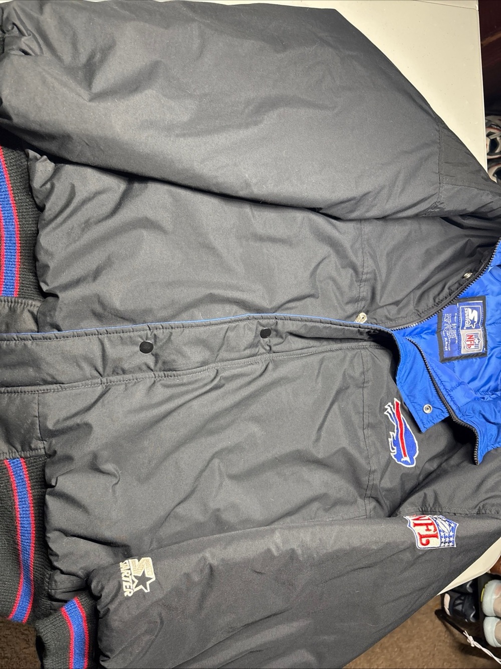 VINTAGE STARTER BUFFALO BILLS FULL ZIP  WINTER JACKET IN SIZE XL STITCH LOGOS